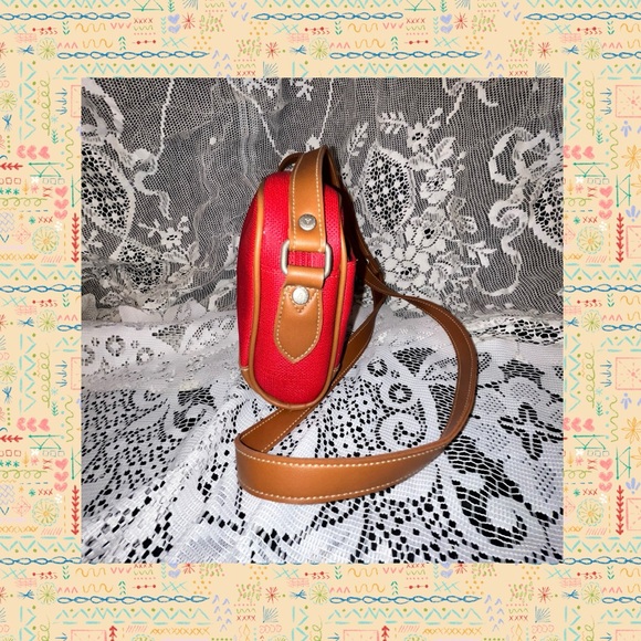 The Original Arizona Red Crossbody Bag - Picture 5 of 8